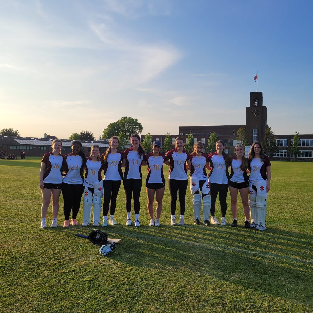 On Friday evening our 1XI played their first round game of the School Sports Magazine U18 National Cup. The team was successful, taking a win in the 20th over with just 1 ball remaining @schoolsportmag @PHSSportsDep @PrescottJane #cricket @TheCricketerMag