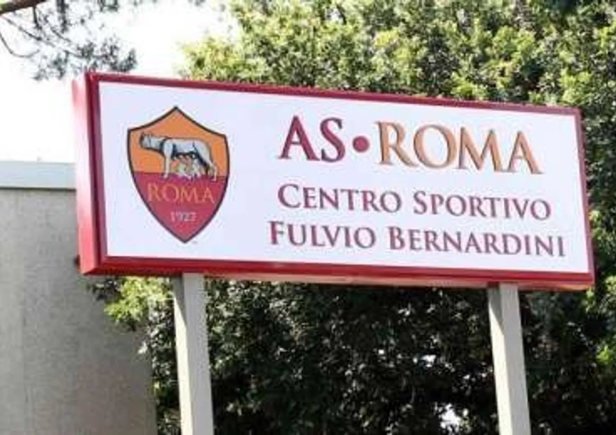 Servono i 'top player'...nella dirigenza. Prima di strutturare la rosa, la Roma dovrebbe correre verso un potenziamento dirigenziale che manca da tanti (troppi) anni. Prima i dirigenti, poi i calciatori. Fare il contrario è impossibile... #ASRoma #13maggio #AtalantaRoma