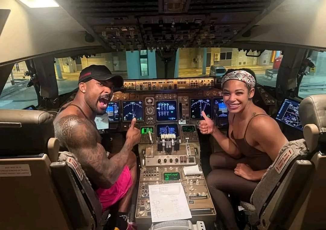Bianca Belair and Montez Ford with their private plane❤💋😍
#BiancaBelair #ESTofWWE
#MontezFord
