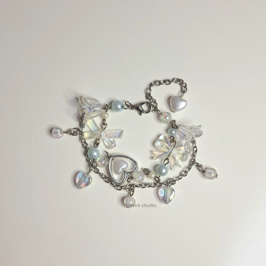 !! HELP RT & LIKE!!
𓂃 𓈒 ࣪ ˖ LOVE 119 INSPIRED BRACELET 

Price: 25k/ea (exc. Admin)
Length: 16 cm  + 5 cm extender

materials:
—silver
—besi
—plastik

*TOKO UDAH BISA GRATONG XTRA YAAA*

#Bracelet #riize  #beadsbracelet #beadsjewelry #zonauang