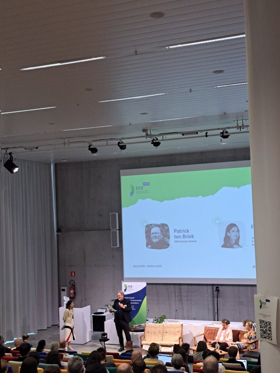 EEB Sec Gen <a href="/tenBrinkPatrick/">Patrick ten Brink</a> <a href="/Green_Europe/">European Environmental Bureau</a> &amp; @YEEnetwork Sec Gen Pegah Moulana <a href="/MissMoulana/">Pegah Moulana</a> presenting a manifesto of hope in a #EuropeanPact4ACommonFuture for a social, just, green #OnePlanetFuture @
Delighted to be here to show soludarity from Irish <a href="/Green_Europe/">European Environmental Bureau</a> members