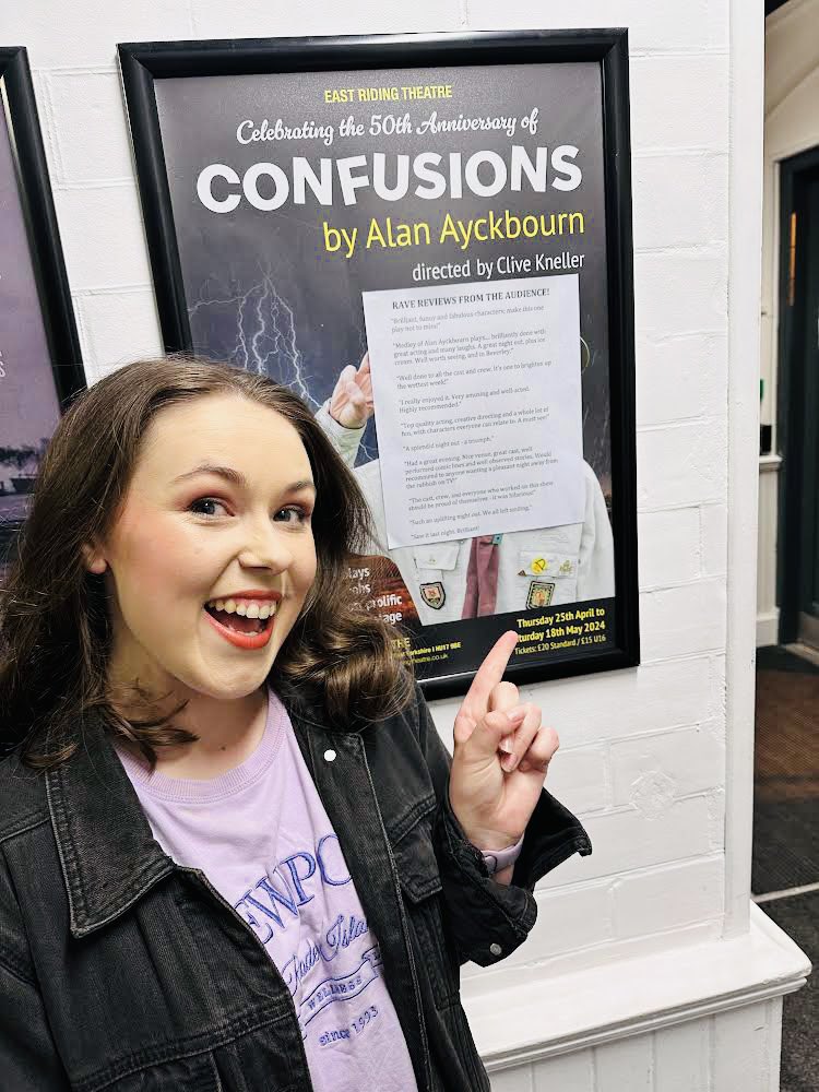 A massive congratulations to former student and Spotlight Scholarship alumni, Jade Farnill, who is starring in ‘Confusions’ by Alan Ayckbourn, at the @ertheatre ! Well done! 🌟🎭❤️ 🖥️ The show runs until May 18th, and tickets are available here: eastridingtheatre.ticketsolve.com/ticketbooth/sh…