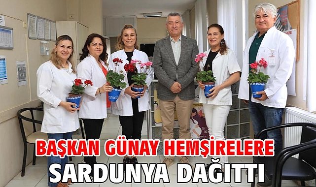 12 Mayıs Hemşireler Günü nedeniyle Güzelbahçe Belediye Başkanı Mustafa Günay, ilçedeki sağlık kuruluşlarını ziyaret etti, gününü kutlayıp birer sardunya çiçeği hediye etti. mansetizmir.com/baskan-gunay-h… @mustafagnyresmi @eczozgurozel @herkesicinCHP @chpizmiril @guzelbahcebld