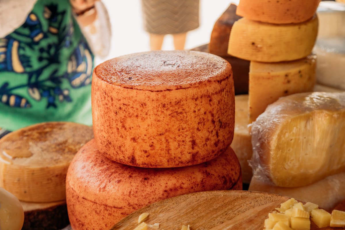 “Such events are crucial now,” says Sofia, owner of a family-run craft cheese company. She joined 60+ local businesses at IOM Lviv Craft Fest, funded by @KfW_FZ_int, which served as a platform to discuss grants opportunities & promote Ukrainian products.