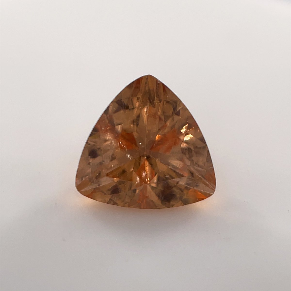 12034-2】 ヘソナイトガーネットルース 1.401ct 7.15×7.00×4.46mm 日独