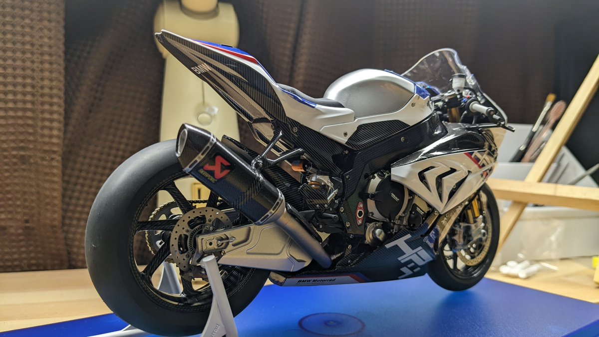 MASAMETAL17's tweet image. MENGMODEL 1/9 
BMW HP4 RACE 完成しました!

#MENGMODEL
#バイクプラモ盛り上げ隊
#BMWHP4RACE