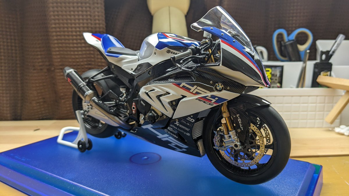 MASAMETAL17's tweet image. MENGMODEL 1/9 
BMW HP4 RACE 完成しました!

#MENGMODEL
#バイクプラモ盛り上げ隊
#BMWHP4RACE