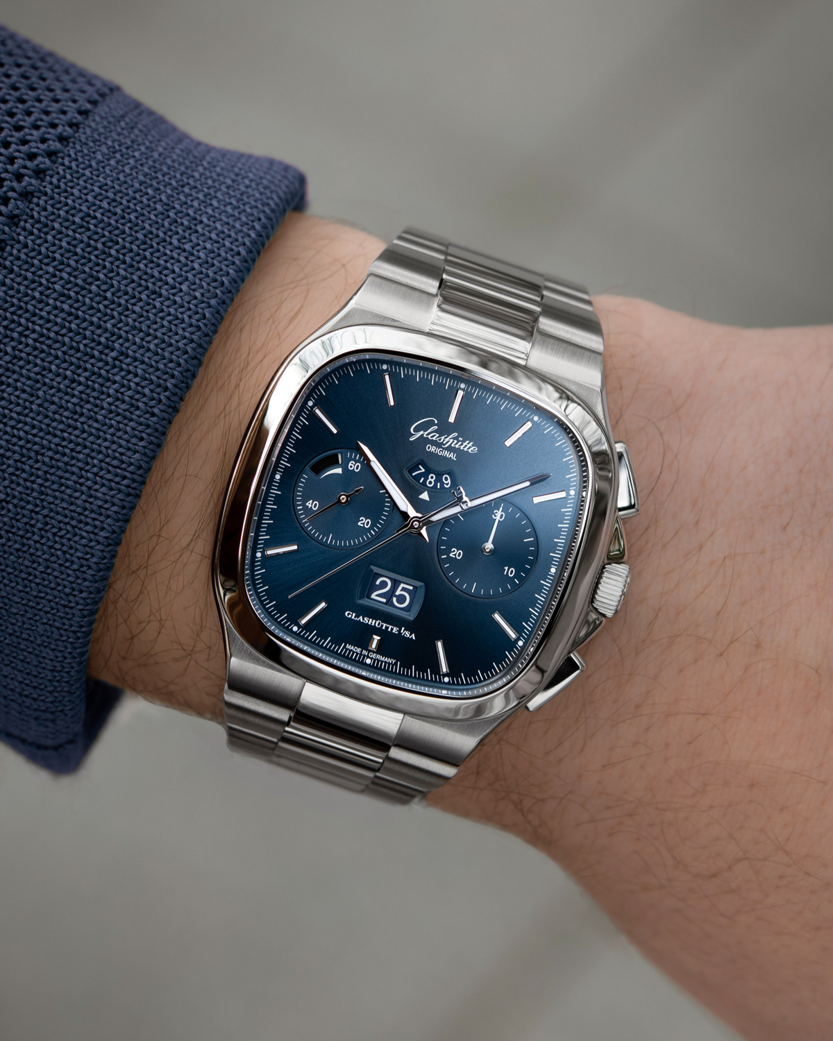 Exquisite Timepieces Luxury Watch Dealer on X Embrace leisure and luxury with the Seventies Chronograph Panorama Date from Glashutte Original. Adorned in elegant dark blue each detail is meticulously ...
