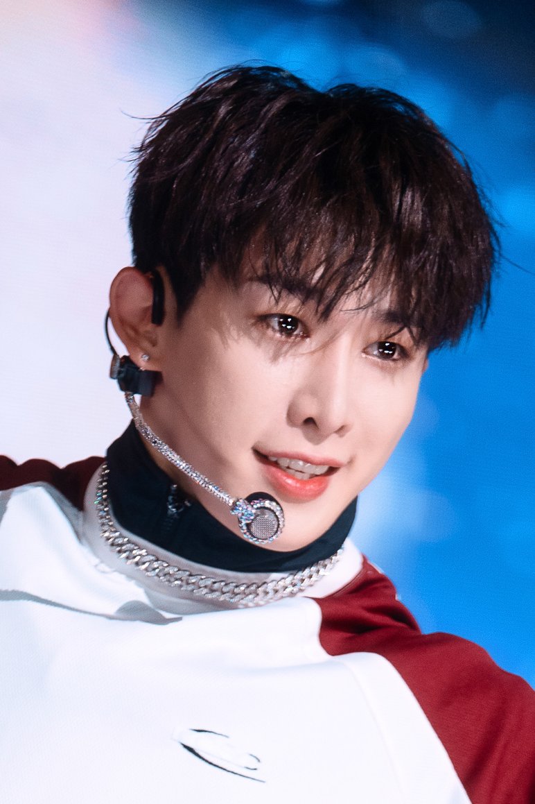 WONHO_GLOBAL's tweet image. [HASHTAG EVENT NOTICE]  

24.05.13  

WENEEs, please join us to celebrate Wonho&apos;s 9th professional debut anniversary! 💙

 🕛Starts: 0:00am 24.05.14 KST  

Tag line: 9 YEARS WITH WONHO
#⃣우리의별_원호랑_함께하는_9년
(9 years with our star Wonho)

#WONHO #원호 @official__wonho