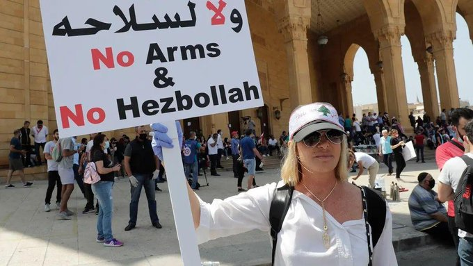 الشعب اللبناني يطالب بنزع سلاح #حزب_الله الإيراني وبسط سلطة الجيش على كامل الأراضي اللبنانية
#تطبيق_القرارات_الدولية 
#لبنان_لا_يريد_الحرب