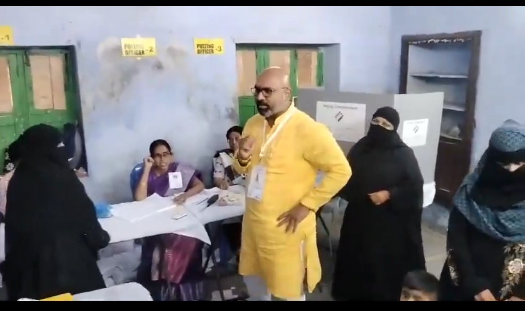उत्तरप्रदेश कि तरह हैदराबाद में भी भाजपा नेता मुस्लिम वोटर को परेशान कर रहे हैं.. क्या चुनाव आयोग छुट्टी पर चला गया है या चुनाव आयोग ने अपना काम भाजपा के गुंडों को सोप दिया है।।