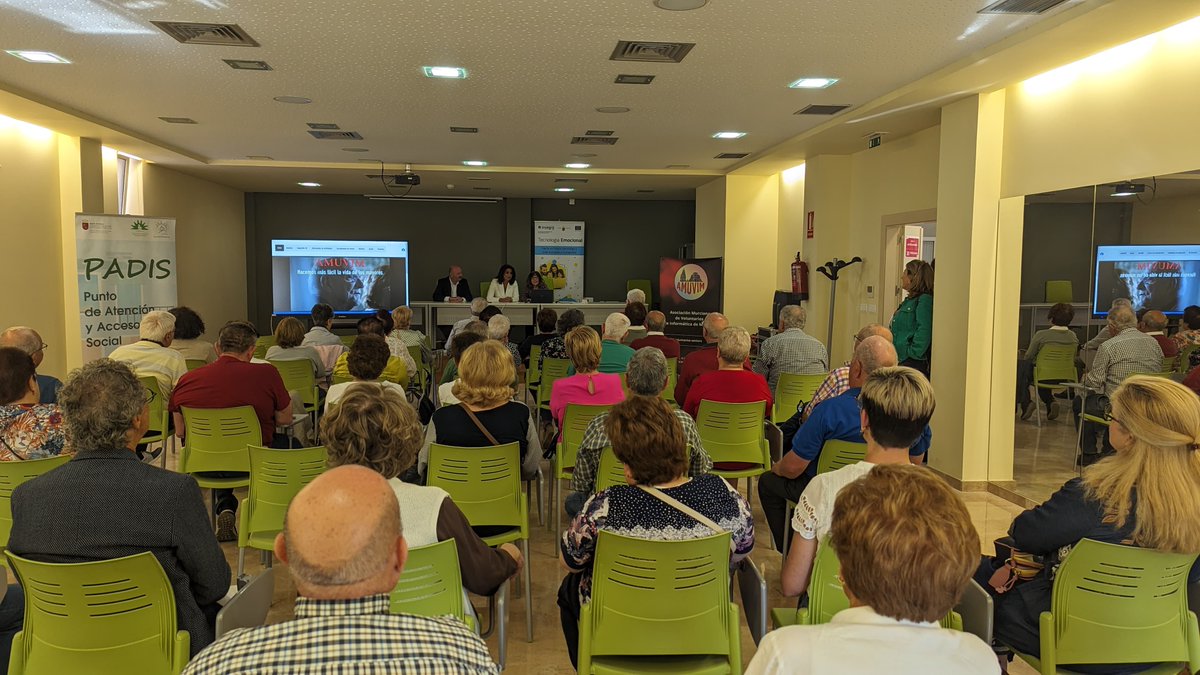 FIntegraDigital's tweet photo. ¡Presentación oficial de AMUVIM! 😃🙌🏻

Ya estamos en el Centro Cívico "Francisco Méndez" de Lorca con la presentación de @amuvim 👏🏻 y han comenzado ya también los dos talleres:

📲Uso del teléfono y WhatsApp
📲Uso del Portal del Paciente

Muchas gracias a todos los asistentes😊 https://t.co/qZcQgzcOcO