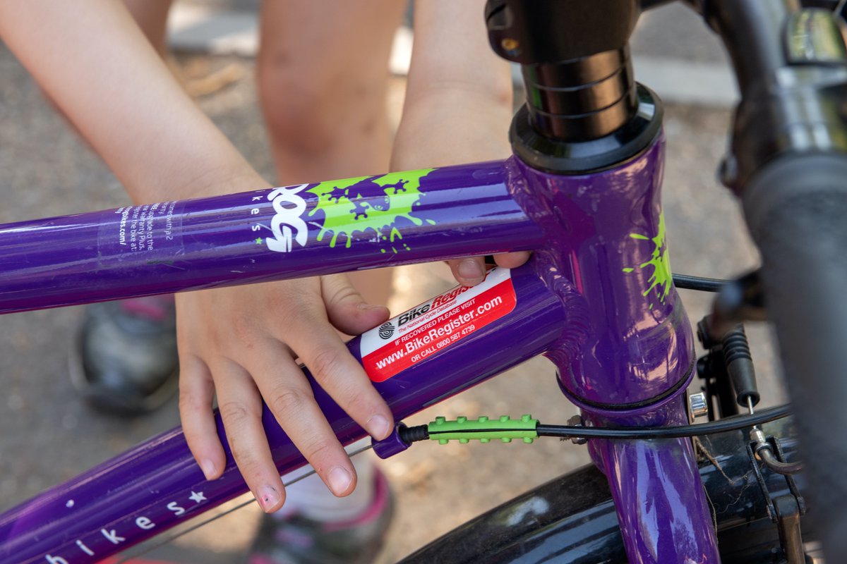 By getting your bike security-marked, you’ll be able to trace and identify it should it be stolen. We've got two FREE bike-marking sessions on Friday 17 May: 👉Hammersmith Park, 10am -12pm 👉Wormholt Park, 1pm - 3pm Find more upcoming dates here: lbhf.gov.uk/transport-and-…