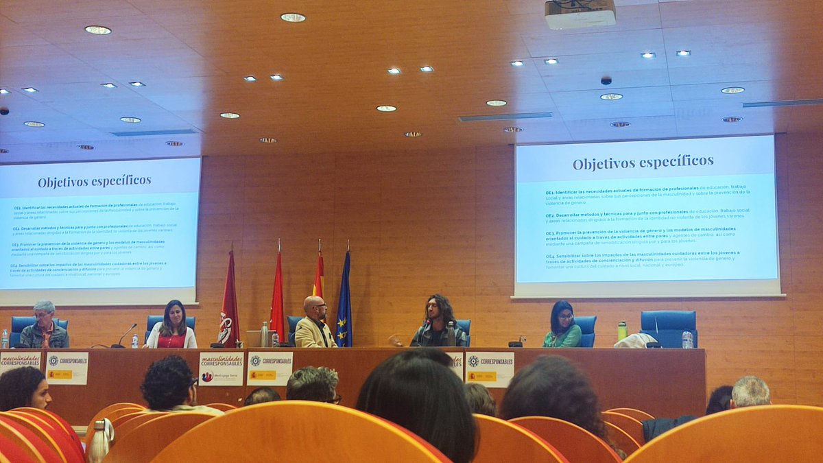 📚 Muy contento de haber presentado el proyecto CarMiA en el Foro de Buenas Prácticas organizado por <a href="/FundacionCepaim/">CONVIVE Fundación Cepaim</a> y <a href="/MenEngageIberia/">MenEngage Iberia</a> el pasado viernes en la Universidad Complutense de Madrid.

🫂 Mucha ilusión de ver tantas iniciativas a nivel nacional con el mismo propósito.