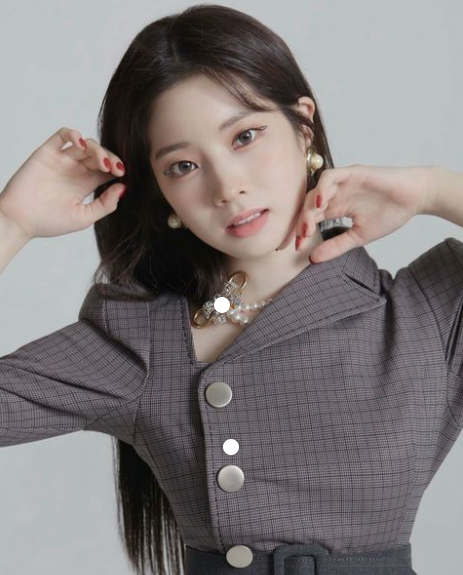AboutMusicYT's tweet photo. TWICE's Dahyun has been cast in a new movie, 'You Are the Apple of My Eye'. https://t.co/UfB76WKhKI