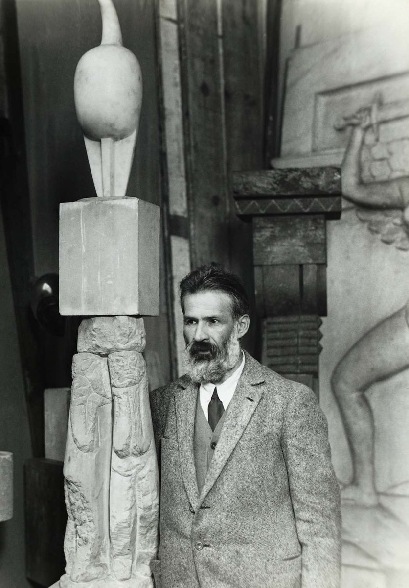 Romanian sculptor Constantin Brâncuși is considered a pioneer of modernism.

@CentrePompidou stages a retrospective with nearly two hundred sculptures, photographs, drawings, films and tools from the artist's studio.

Until 1 July: centrepompidou.fr/en/program/cal…