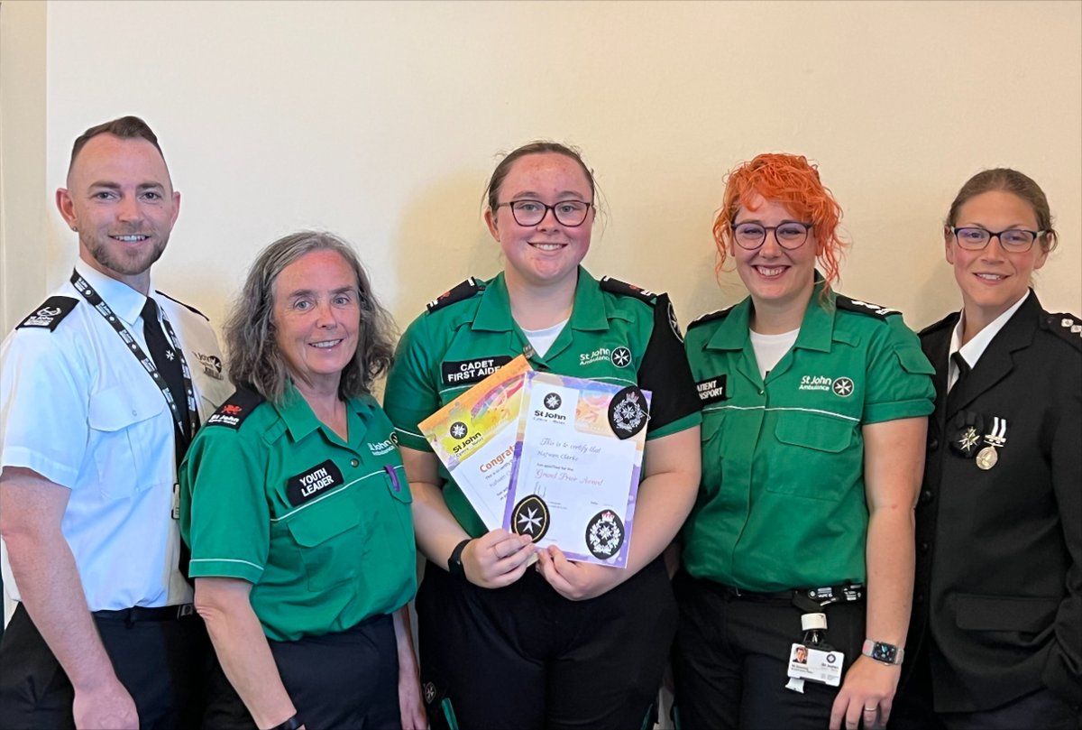 Good luck to Aberystwyth volunteer Hafwen, who is representing us at the Duke of Edinburgh Gold Awards at Buckingham Palace today. Hafwen will be delivering a speech at the ceremony in British Sign Language, the first of its kind at the event! Pob lwc, Hafwen.🌟