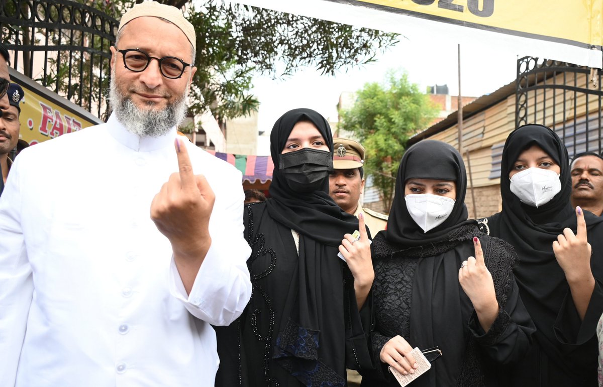 #ElectionsWithHT | #AIMIM chief #AsaduddinOwaisi voted in the fourth phase of polling Track LIVE updates on #LokSabhaElections2024 hindustantimes.com/india-news/lok…