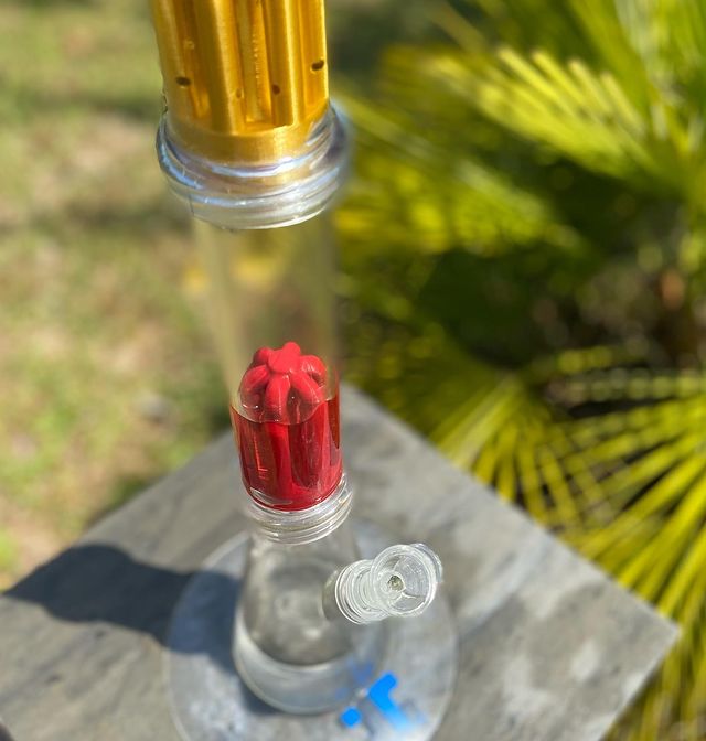 Double Smooth and Extra Cool with Two Tree Percs and a Solid Freezer Module. Featured with a Magnetic Lighter Holder Mouthpiece. Build your own and get creative with TransformerTubes at BYOTubes.com