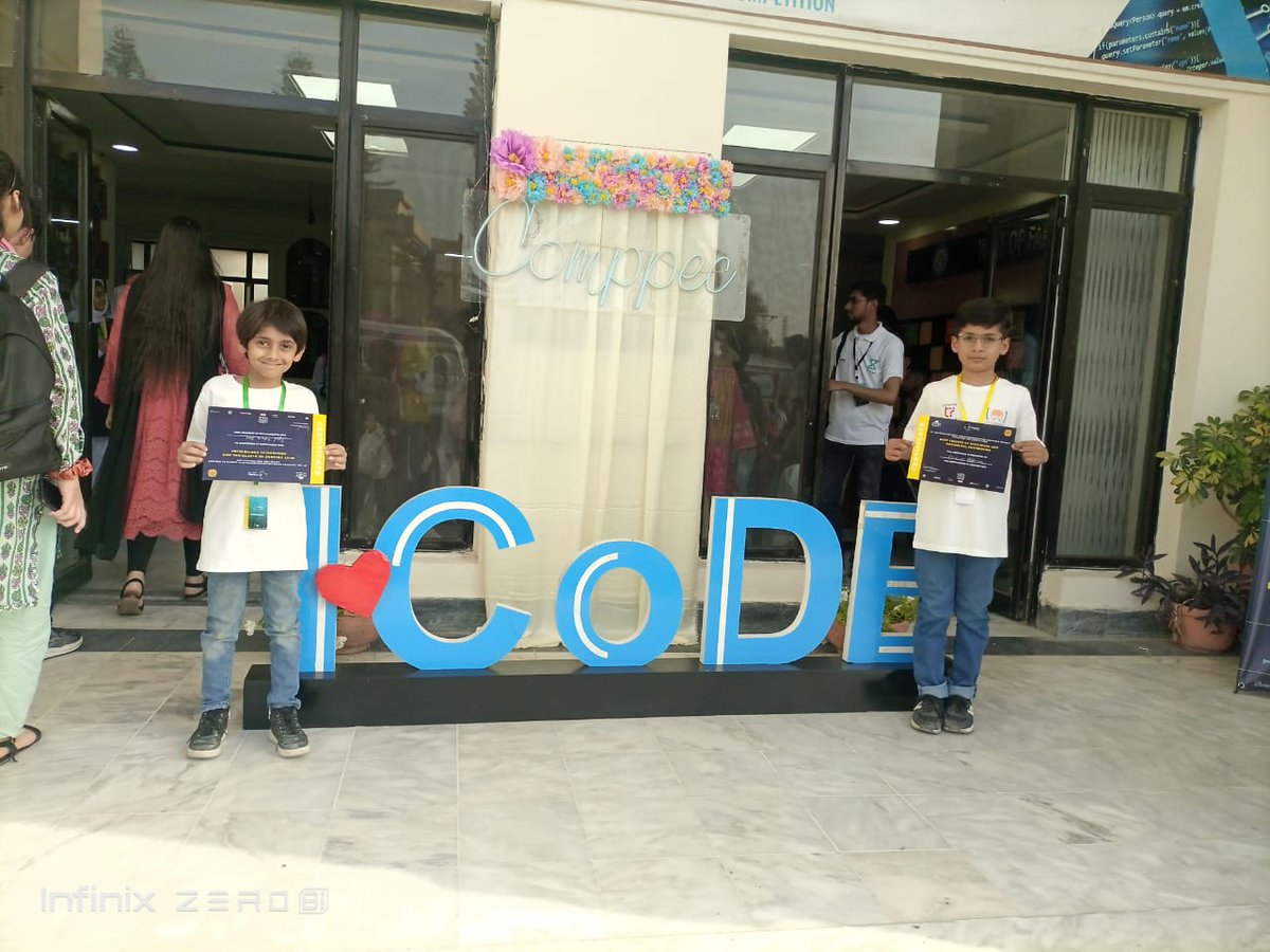 Teeny Coders tweet media