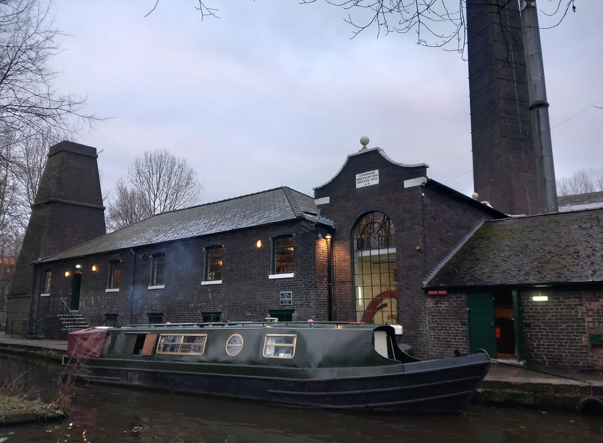 Putting the 'bone' into bone china: this Wednesday our very own Bernard will be speaking about the lesser-known milling part of the pottery industry at #Barlaston W.I. - Barlaston Village Hall, #Staffordshire, 12:30 for 1pm.