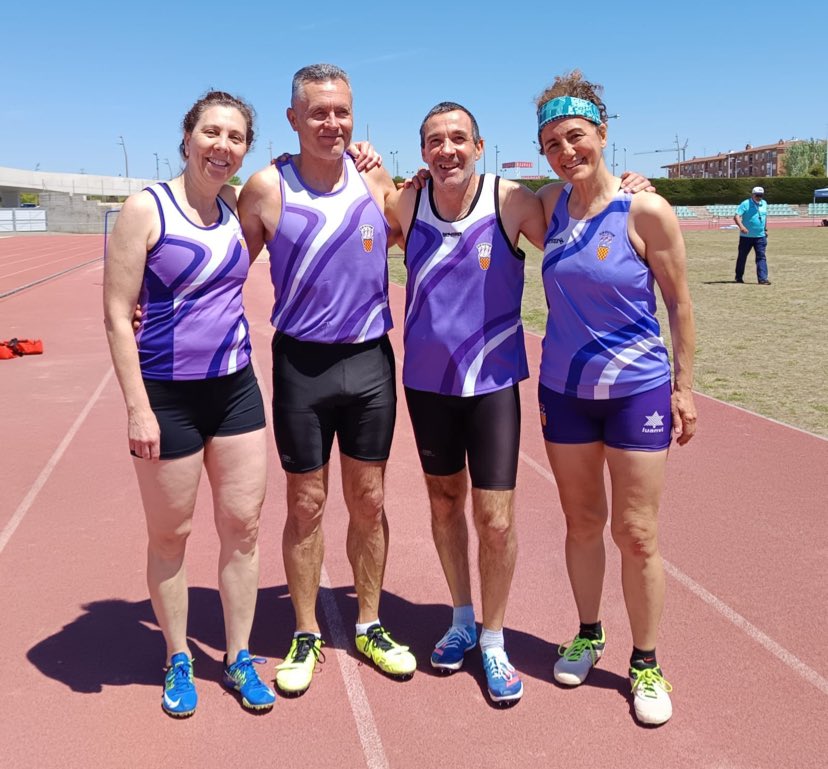 Rècord d’Espanya del relleu màster mixte💜🙌

Gemma Solé, Josep Maria Mateo, Pilar Fernández i Josep Ramon Argilaga, aconsegueixen el rècord d’Espanya del 4x100 mixt categoría 55 amb 55”35, millorant amb més d’un segon de diferència l’anterior, de 56”68, del Playas de Castellón