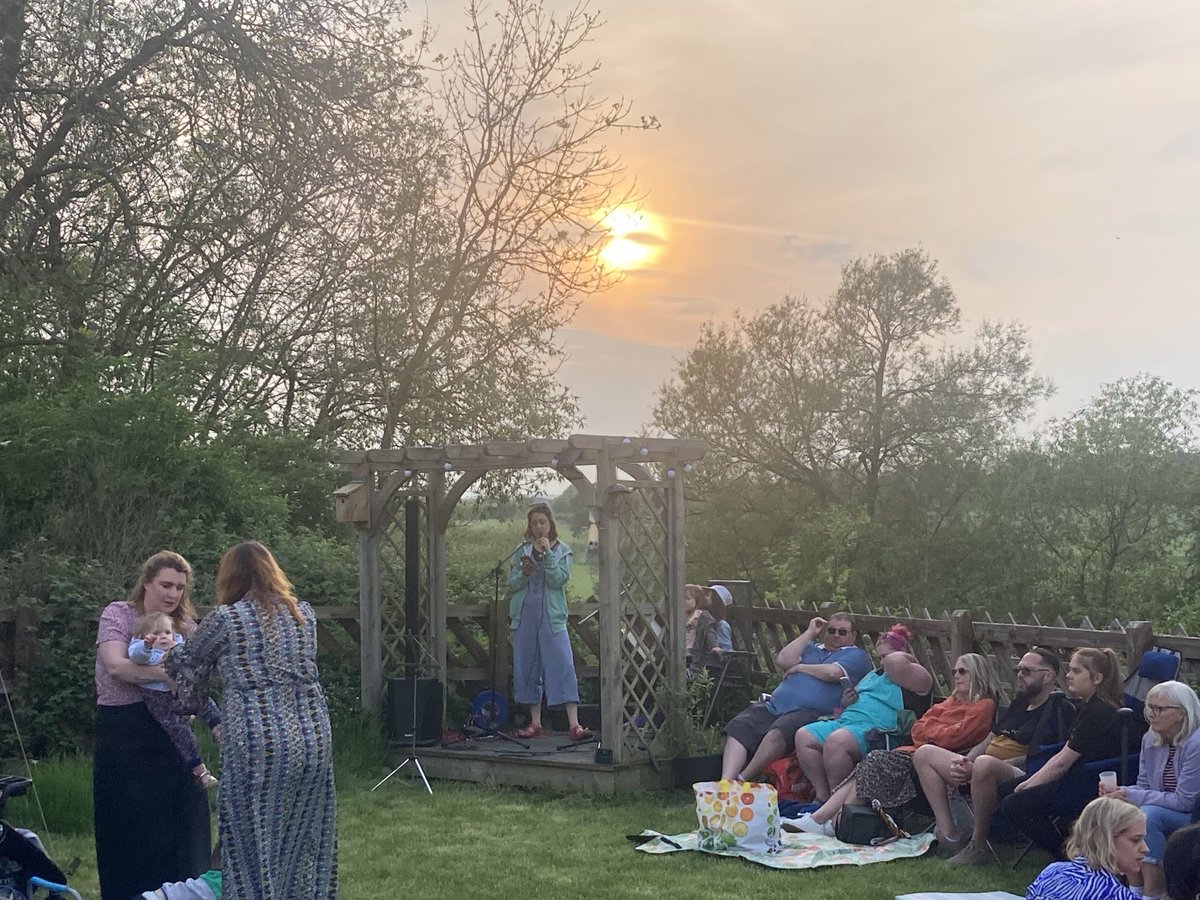 Rachel Smith (@rachelocal) on Twitter photo Grateful for lovely weekend soaking up glorious explosion of spring 🌱💚☀️ incl visit to inspiring 🌳<a href="/CraftWood19/">Craft Wood CIC</a> and gorgeous evening at <a href="/grow_outside/">Grow Outside C.I.C.</a> open mic night🌱🎤. Perfect combo of wonderful people, magic places and music 💚🙏🙏 Grateful for lovely weekend soaking up glorious explosion of spring 🌱💚☀️ incl visit to inspiring 🌳<a href="/CraftWood19/">Craft Wood CIC</a> and gorgeous evening at <a href="/grow_outside/">Grow Outside C.I.C.</a> open mic night🌱🎤. Perfect combo of wonderful people, magic places and music 💚🙏🙏