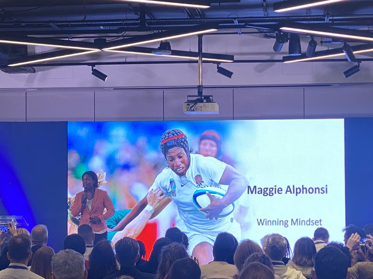 Impactful keynote! Thanks #COBIS24 & @MaggieAlphonsi ⬇️ - get them to lead with their strengths - make everyone’s time count - find out what drives others - it empowers teams - the first follower transforms the lone nut - follow courageously - leadership is over glorified
