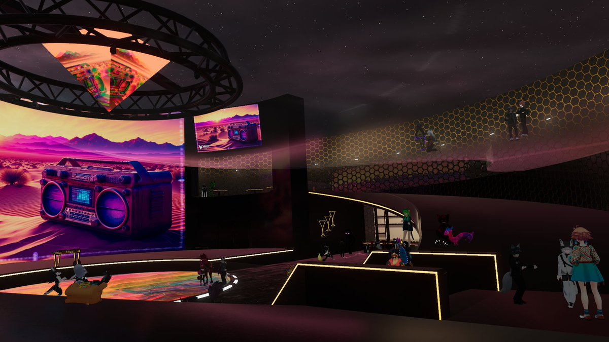 Misti_Rei tweet media