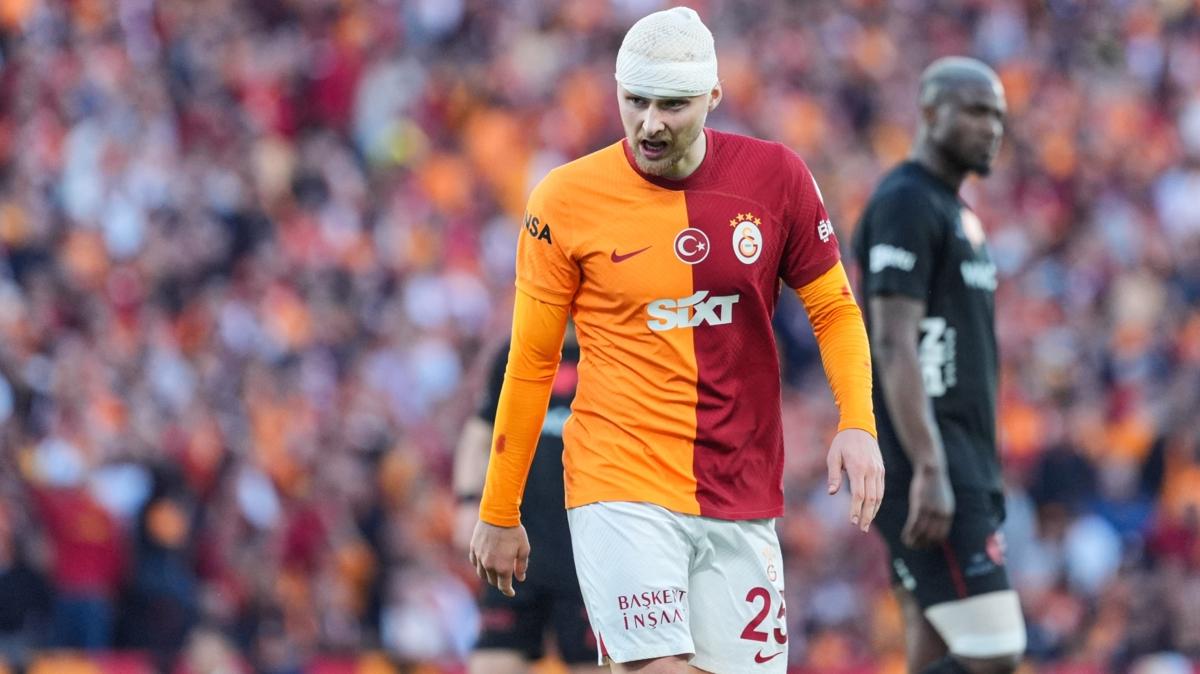 Karagümrük maçında Nelsson'dan büyük fedakarlık...

Kulüp Doktoru Yener İnce: 'Seni riske atmayalım. Kenara değişiklik işareti yapacağım...'

Nelsson: 'Oynamak istiyorum. Sahada kalacağım!' 

(Mehmet Özcan)