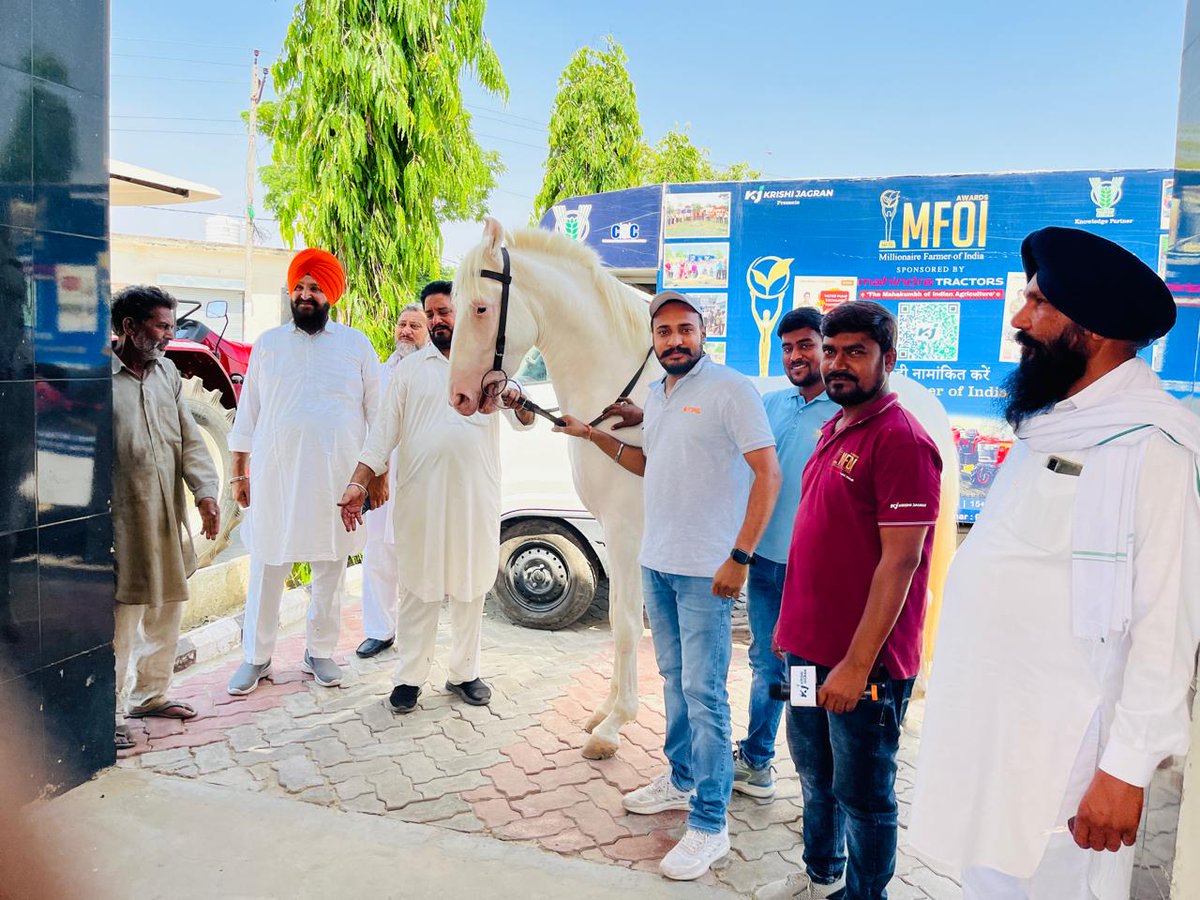 Krishi Jagran 'MFOI VVIF Kisan Bharat Yatra' in partnership with STIHL India now reached Kheri Shishgarm , Kurukshetra, District of Haryana. As part of this initiative, the Krishi Jagran team is actively engaging in discussions with farmers across the north regions, encouraging