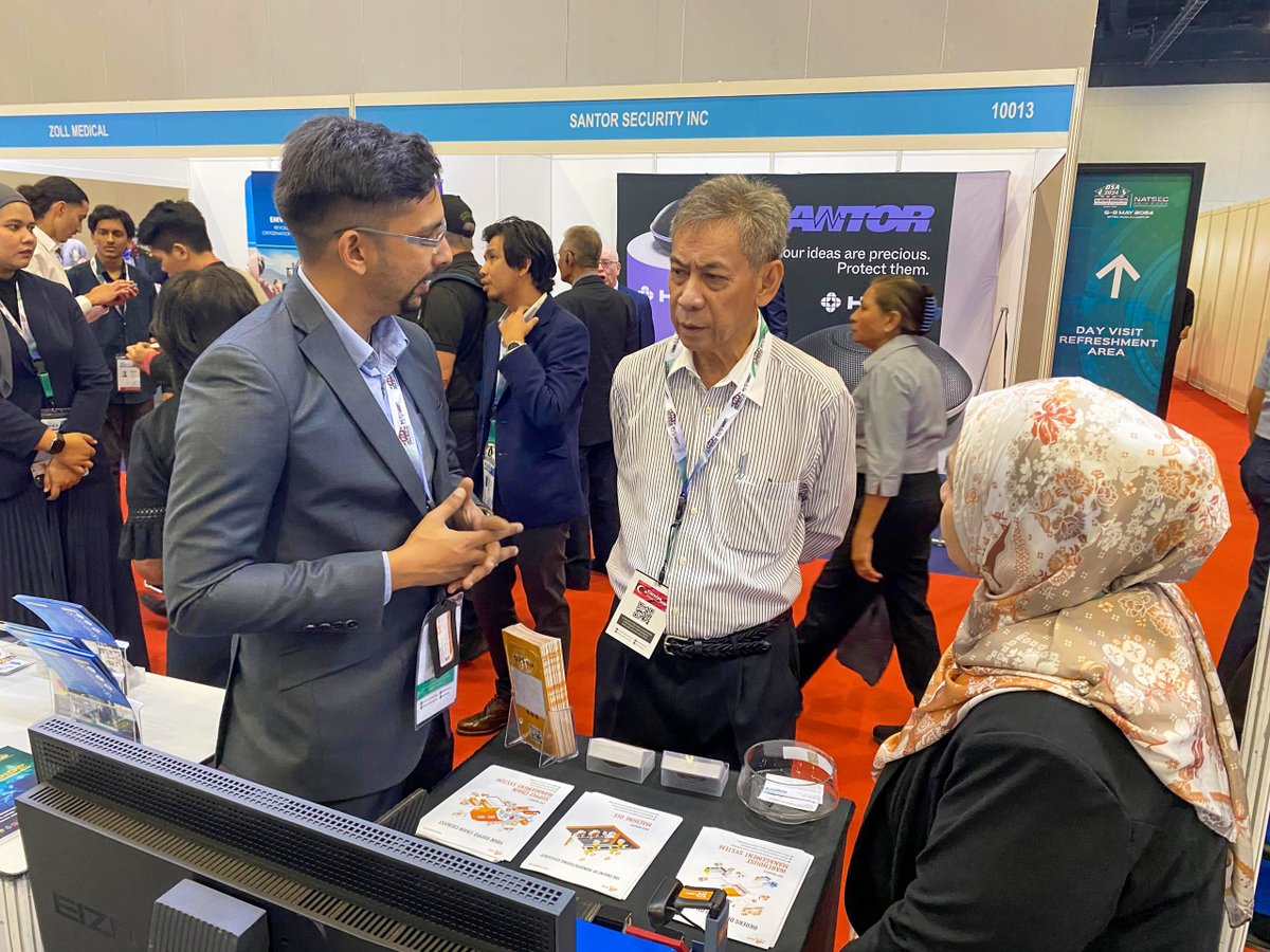 tr_trobot's tweet image. From 6th May to 9th May 2024, T-Robot took part in NATSEC 2024, one of the biggest defence and security exhibitions in the world. The event was held at MITEC and was officiated by YAB Dato' Seri Anwar Bin Ibrahim, Prime Minister of Malaysia.

#trobot #i40 #natsecasia2024