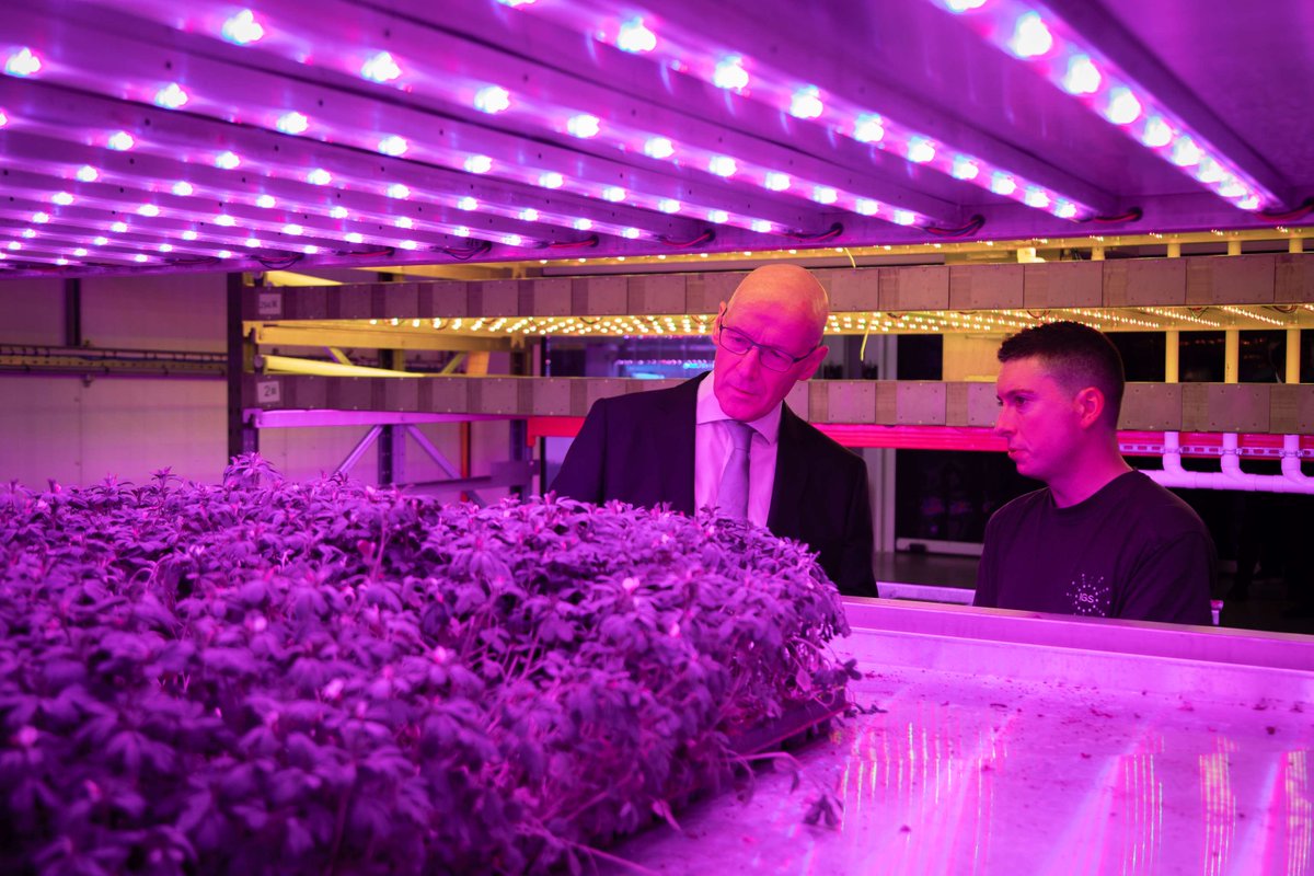 A pleasure to be part of a visit hosted by @IGSFarm of the @scotgov’s First Minister @JohnSwinney last week Useful discussions held on Scotland’s global role in #agri-technology and our contribution through #pioneeringscience to this sector | @APGCScotland #VerticalFarming