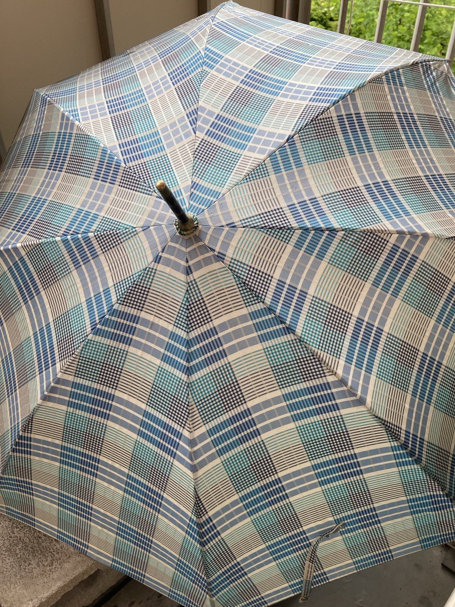 私の大好きな　#ブルー　の傘
#山下智久
#ブルーモーメント