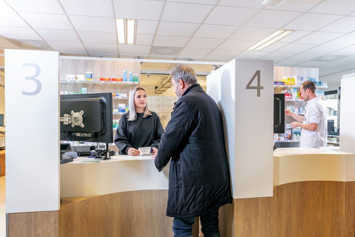 Met andere Europese medicijnautoriteiten onderzoeken we of er een verband is tussen de astma-inhalator van fabrikant Viatris en gemelde hoestklachten. Tussentijdse resultaten wijzen niet op kwaliteitsproblemen van het medicijn. Het onderzoek loopt door.👉bit.ly/3JYK8u0