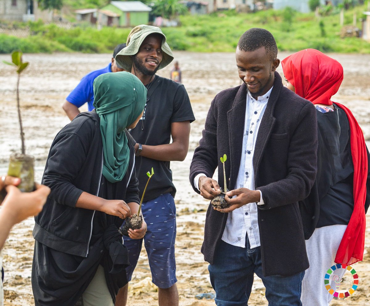 🌍🌳 Teaming up for SDG 13: Climate Action! Tree planting at Mikindani with Technical University of Mombasa Chapter & Mombasa Universities and Colleges Students Association. Let's keep our planet green! 💚 #SDGs #ClimateAction #TreePlanting #AfricaForSDGs