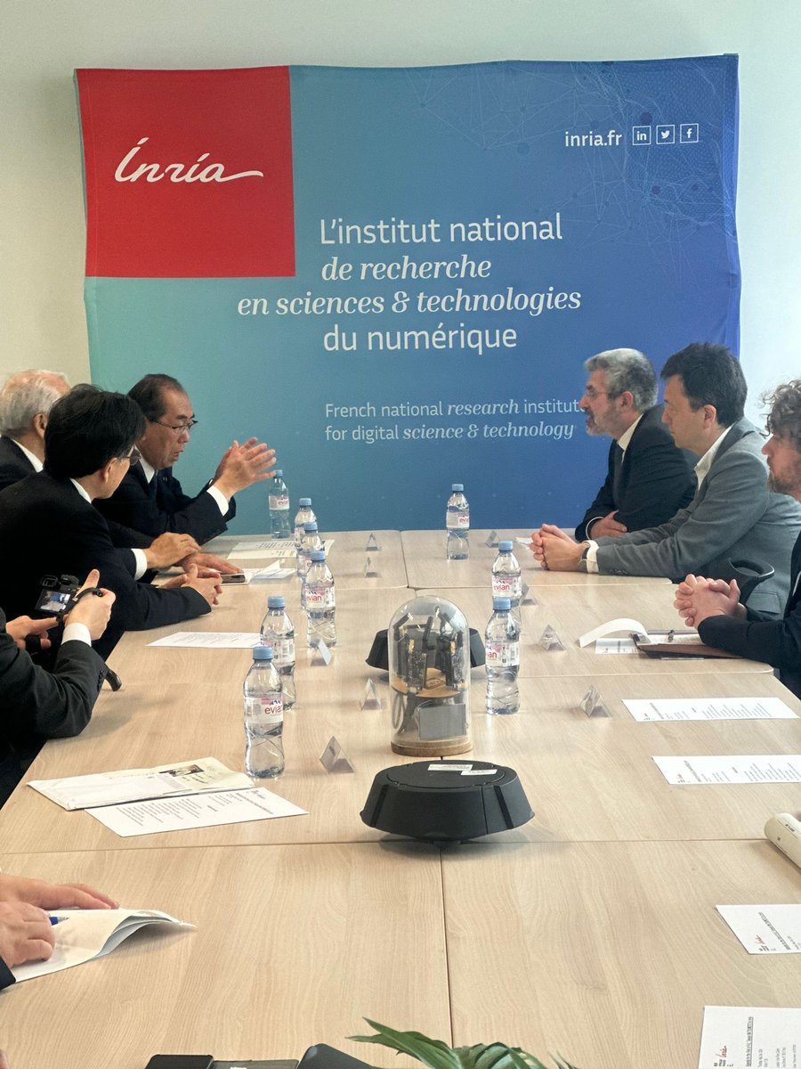Inria's tweet photo. 🇫🇷🇯🇵@Inria was honored to host H.E. Takeaki Matsumoto, Minister of Internal Affairs &amp; Communications of Japan (@MIC_JAPAN) and Hideyuki Tokuda, President of @NICT_Publicity, underscoring the deep relationship between our nations and institutions. (1/2) - https://t.co/M1Mkkc89c8