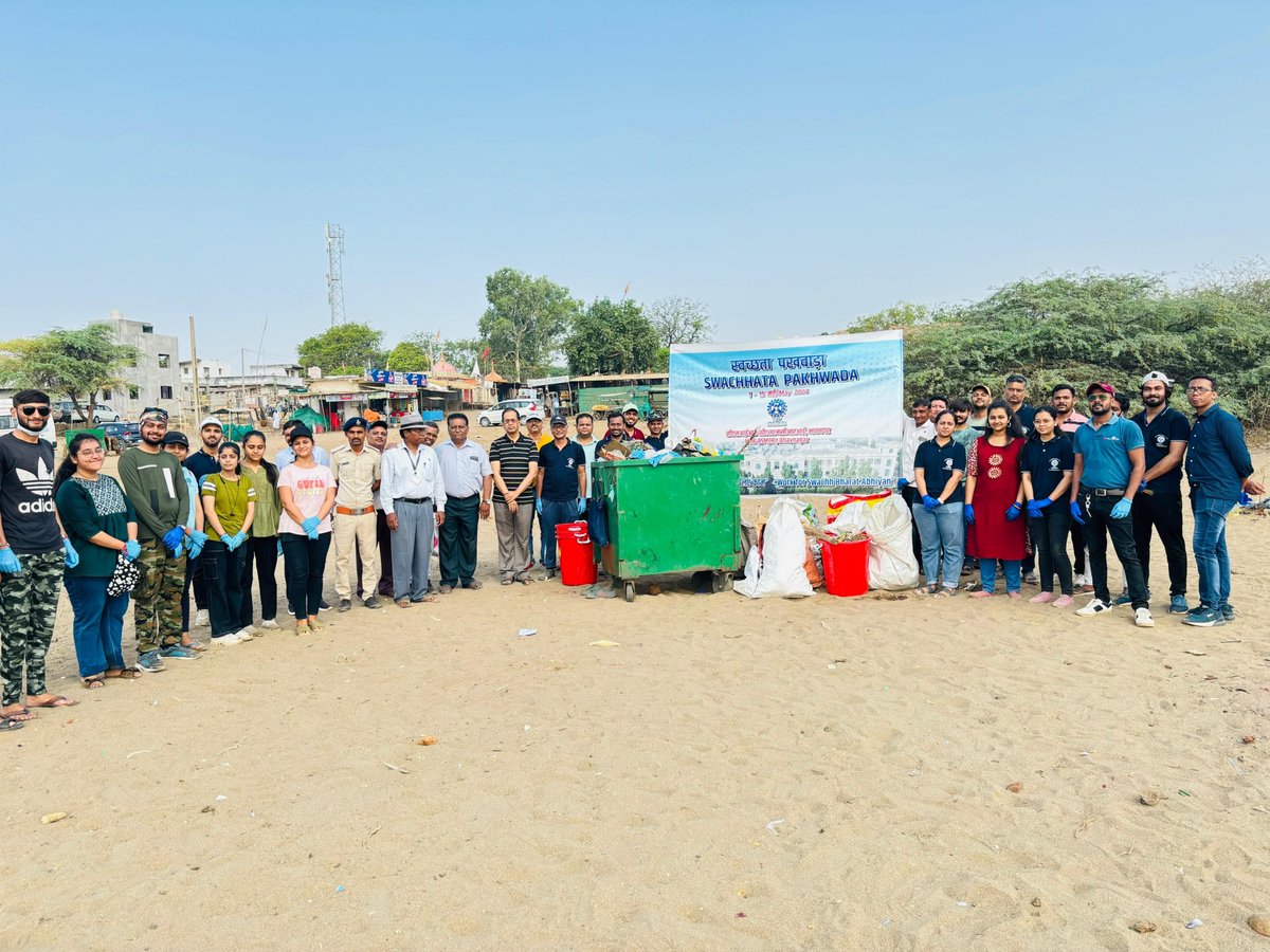 On the occasion of “Swachhata Pakhwada” celebration from May 1 to May 15, 2024; CSIR-CSMCRI has undertaken a beach cleaning event at Nishkalank beach on 12th 12, 2024. The event was graced by Dr. Kannan Srinivasan, Director CSIR-CSMCRI and local authorities @CSIR_IND