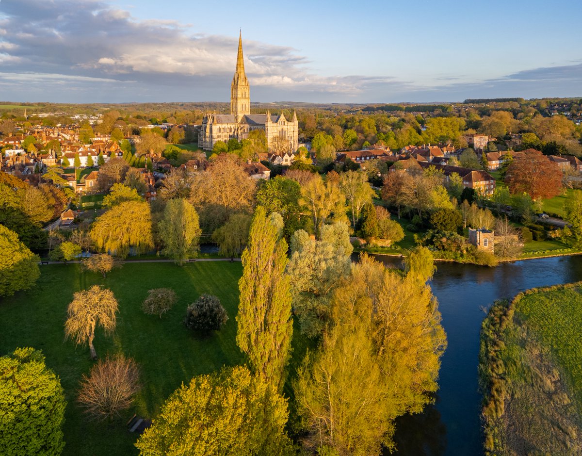 'Salisbury Cathedral is the single most beautiful structure in England, and the Close around it the most beautiful space'. From Notes from a Small Island by Bill Bryson☁️ 📷: Martin Cook