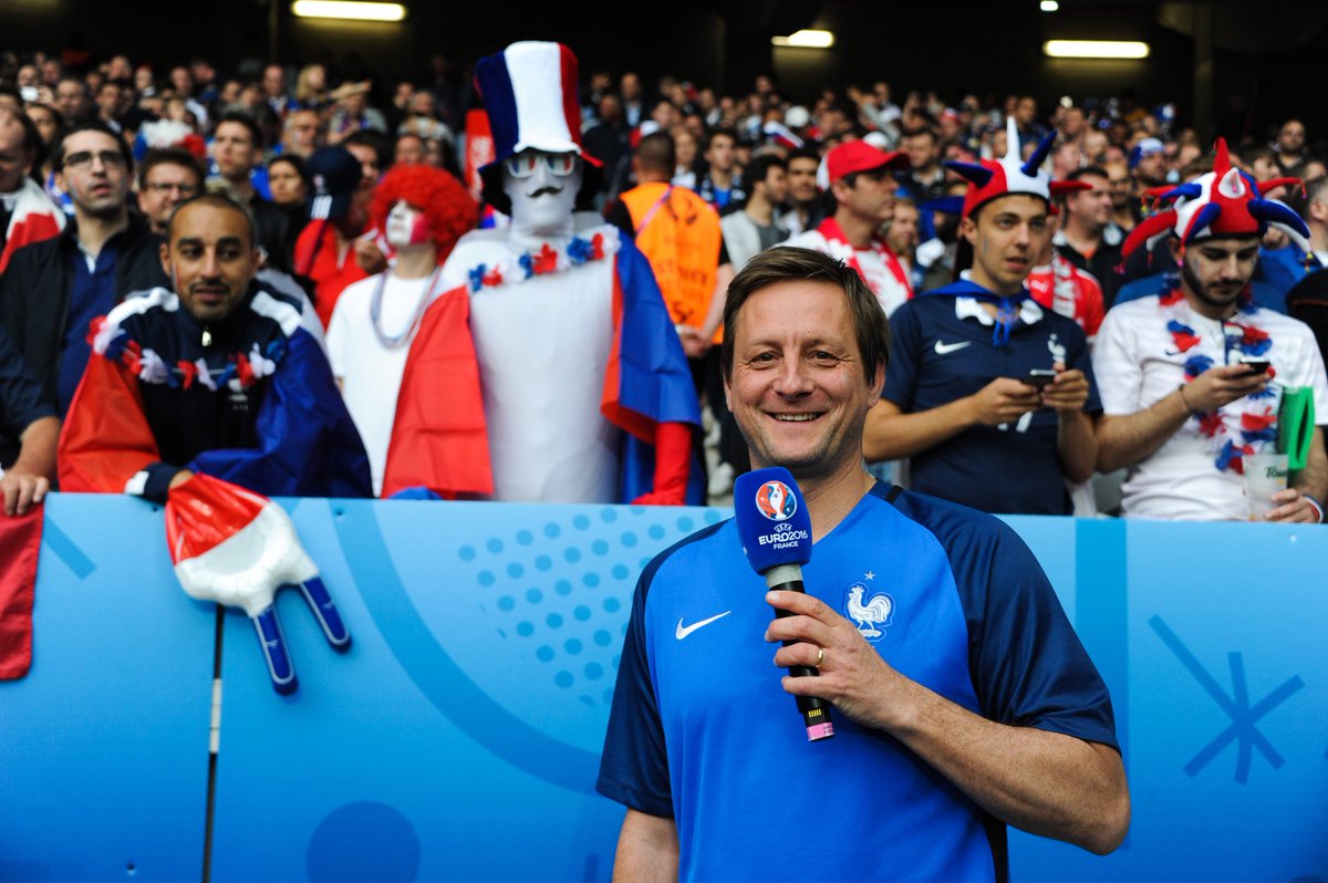 🚨 Max, l'actuel speaker de l’équipe de France 🇫🇷, 𝗱𝗲𝘃𝗶𝗲𝗻𝗱𝗿𝗮 𝗹𝗲 𝗻𝗼𝘂𝘃𝗲𝗮𝘂 𝘀𝗽𝗲𝗮𝗸𝗲𝗿 𝗱𝘂 𝗣𝗮𝗿𝗰 𝗱𝗲𝘀 𝗣𝗿𝗶𝗻𝗰𝗲𝘀 en succédant à Michel Montana. ❤️💙🎤

🗞️ @RMCsport
