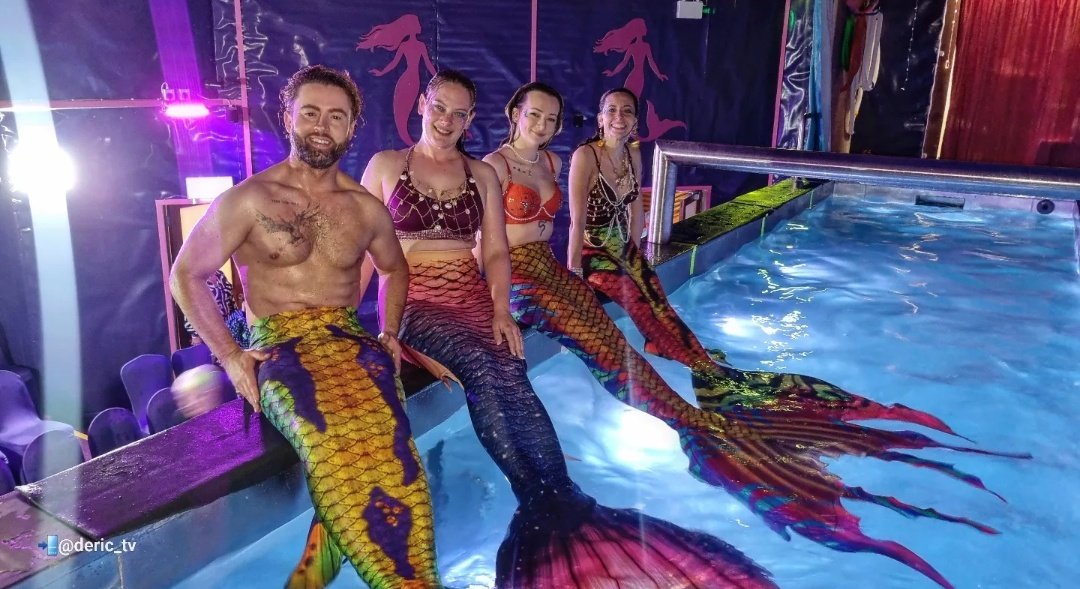 When you have to transform into a merman for live television broadcasting from Mermazing in Meath🧜‍♀️📺🧜 hows your Monday?🤣❣️