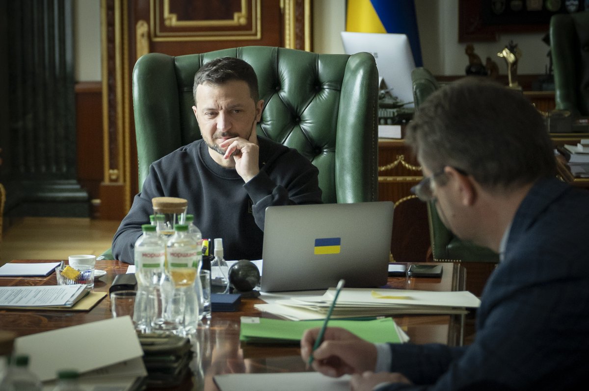 I spoke with <a href="/SwedishPM/">Ulf Kristersson</a> Ulf Kristersson.

We discussed the details of Sweden's next military aid package to Ukraine. I informed Prime Minister Kristersson about Ukraine's urgent needs, particularly for air defense systems. 

I appreciate Sweden working on specific steps to
