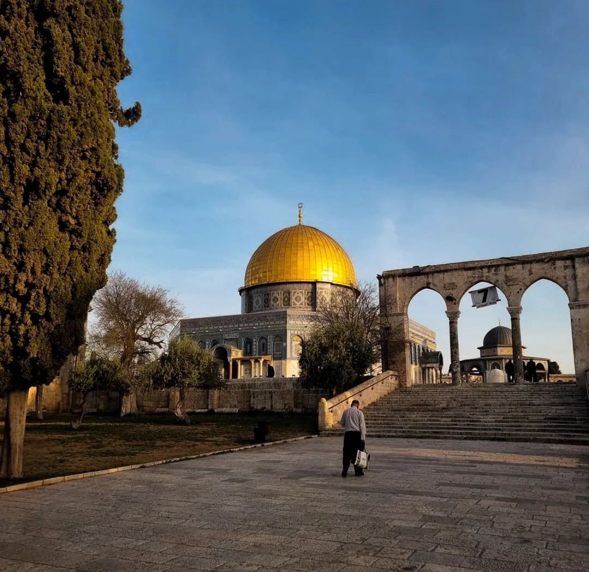 القدس، فلسـ𓂆ـطين، اليوم وغداً لنا ،،🤍
#فلسطين_تنتصر || #القدس