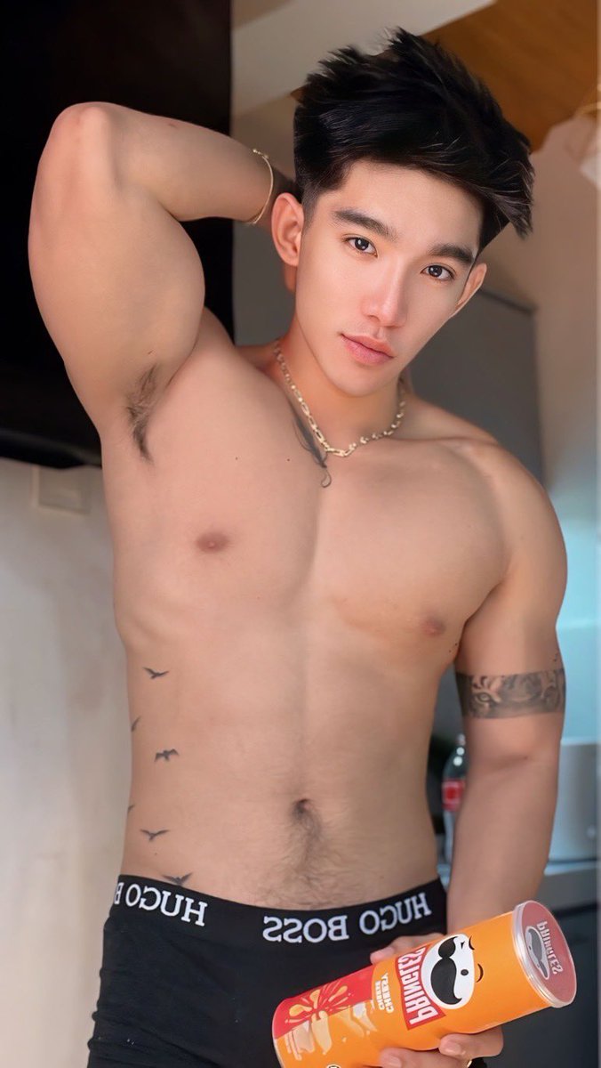 kingdaks011's tweet photo. Let’s go at @massage_alpha  tonight ?? Who wants to go with me dm naa https://t.co/Pl3thnNDNn