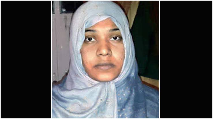 Sadiya is student of Journalism In 2015, She was arrested for links with ISIS but released after ATS claimed to have deradicalised her In 2018, She was detained in Srinagar & later released Now, Court sentenced her 7 years jail in ISIS case. She tried to procure suicide jacket