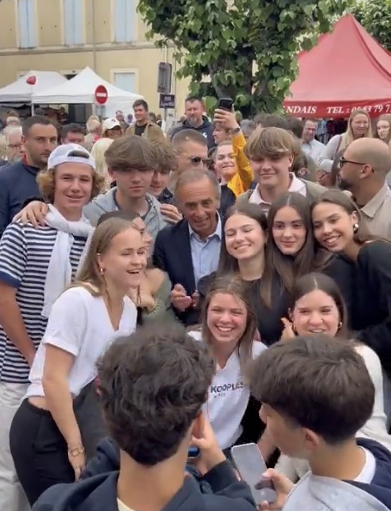 #Zemmour vedette des jeunes hier à Sainte-Bazeille (47)