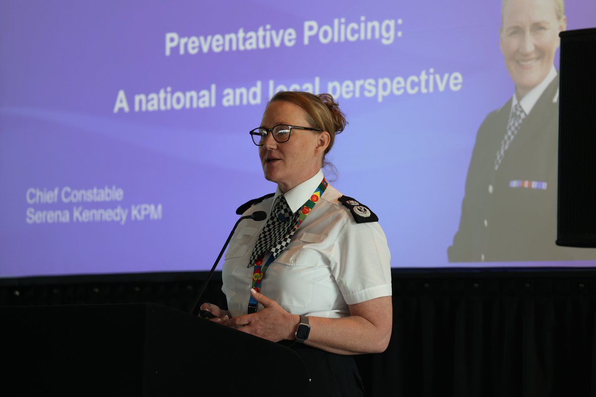 Today, @merpolchiefcon joined more than 120 partners to look at the role healthcare professionals can play in helping to prevent serious violence. Our officers are committed to keeping people safe on our streets, and prevention forms a key part of our work #Sceptre @PoliceChiefs