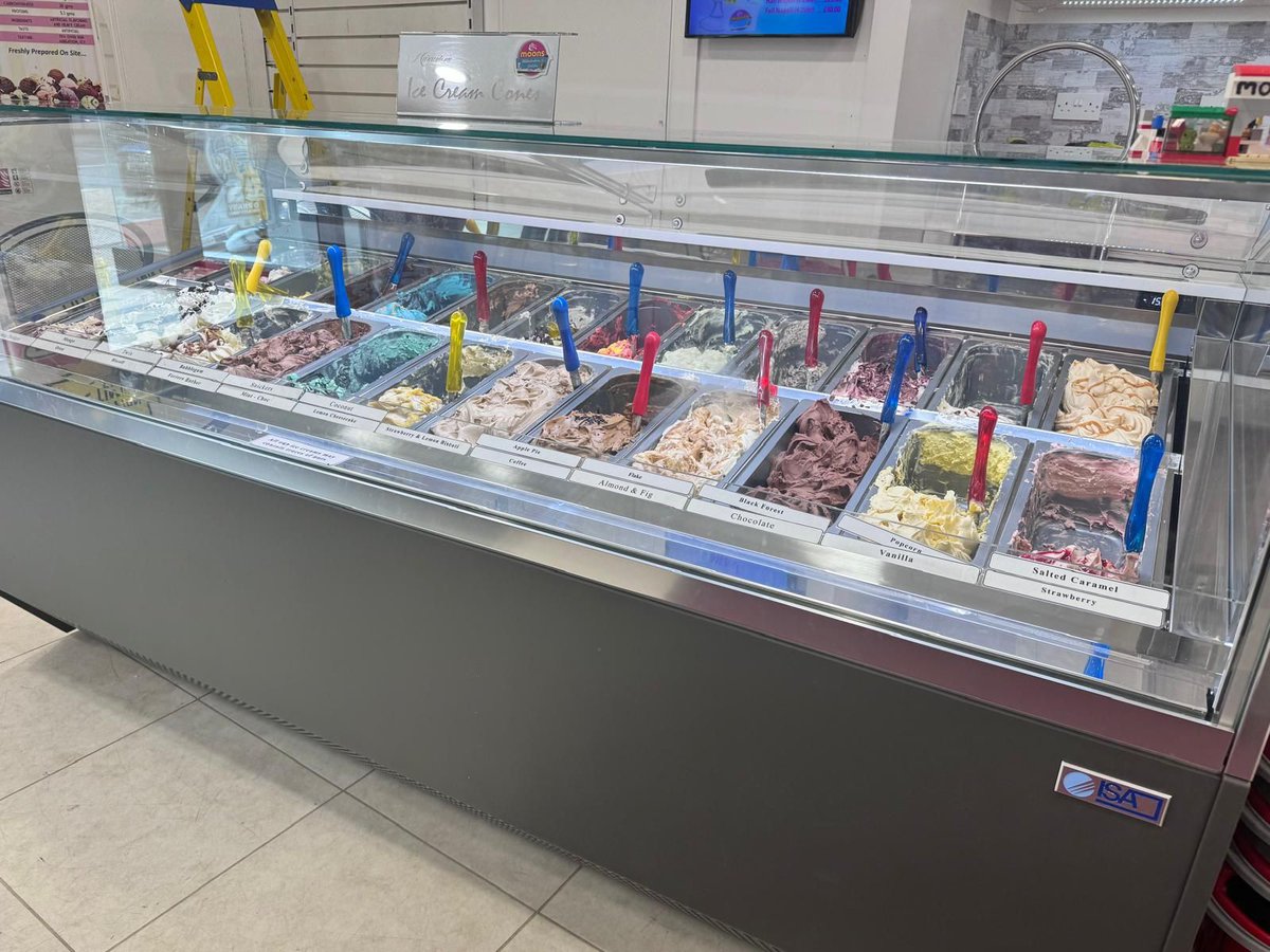 After school treats sorted, thanks to Moons Toy Store🍦 Homemade ice cream in so many wonderful flavours. Perfect treat for a sunny afternoon. #HomemadeIceCream #MoonsToyStore #SupportLocal #SupportOurHighStreet #LoveNewmarket #Newmarket #NewmarketSuffolk