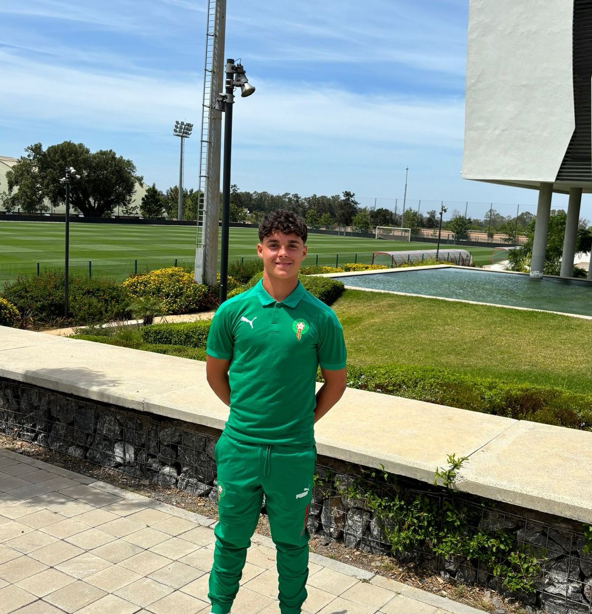 🇲🇦 El canterano Naim Blidi ya se encuentra con la selección de Marruecos Sub-16 para unos entrenamientos hasta el jueves. ¡Enhorabuena! 👏💪⚽ #CanteraSevillaFC ⚪🔴