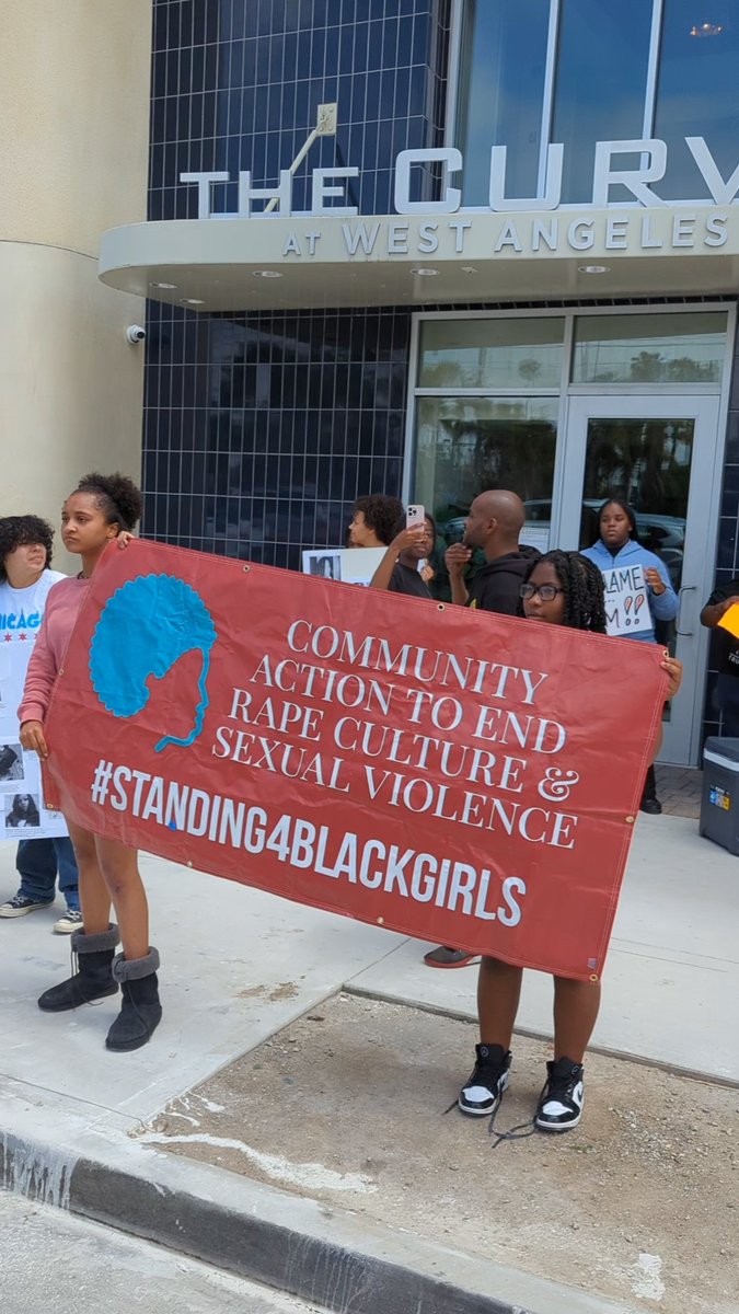 SAT #Standing4BlackGirls youth & community doing 'Hood Feminism'; as survivors we imagine and work towards a world in which sexual and domestic violence against Black women, Black girls and Black queer youth is not normalized, erased and co-signed by OUR communities' silence